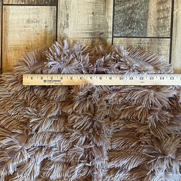 She & Sky Shaggy Tan Faux Fur Jacket/Shrug - Picture 10 of 16